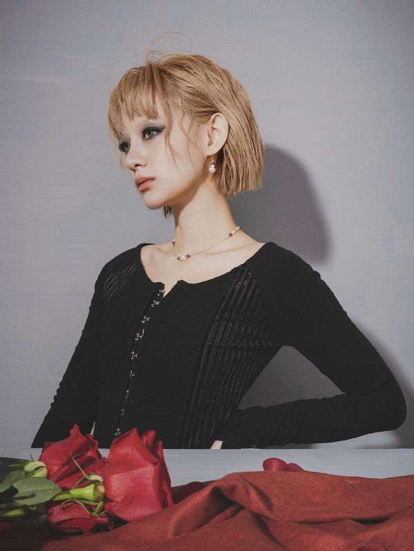 SCARLET - 蝕 * 紅石榴  珍珠 純銀 健康循環 永恆自信 耳環 交換禮物 婚禮小物 情人節禮物 招財水晶 耳環 生日禮物 畢業禮物 礦石 能量水晶