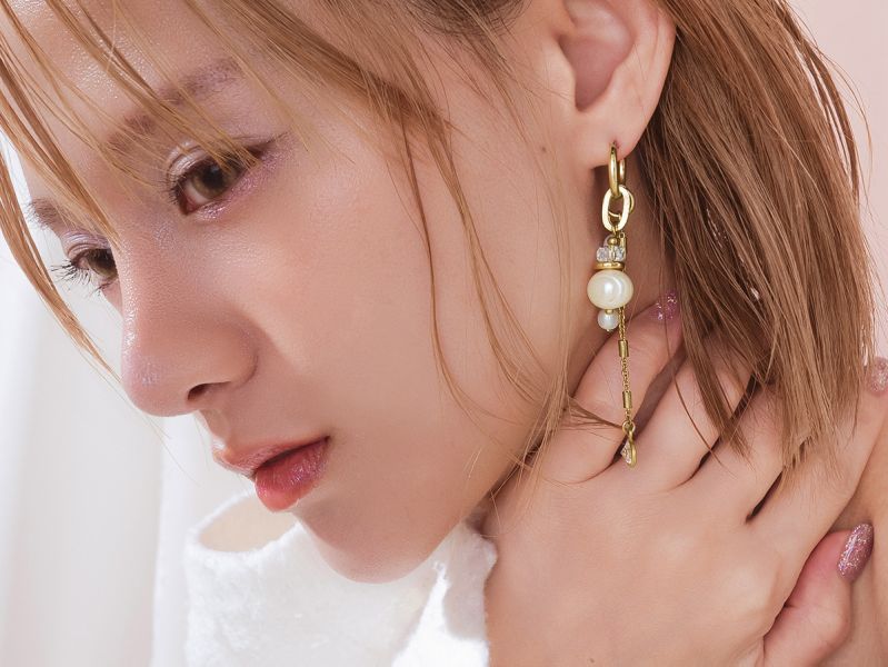 Lapis | Bee Charm * 珍珠 蜜蜂 黃銅 耳環 耳骨夾 交換禮物 天然珍珠 水晶耳環 珍珠耳環 耳夾耳環 聖誕禮物 聖誕耳環 蜜蜂耳環 閨蜜禮物