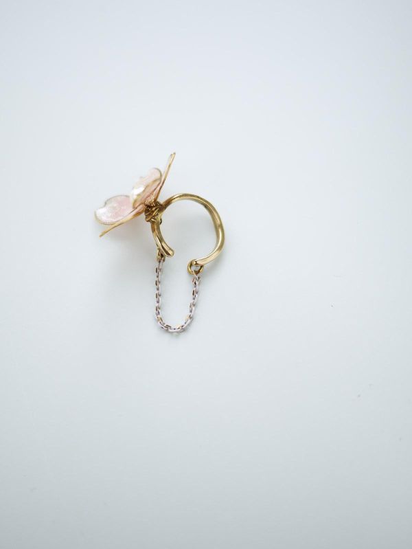 VERNL | 春息 - 初櫻 * 黃銅 珍珠 櫻花 彩色 樹脂 戒指 耳骨夾 交換禮物 情人節禮物 戒指 珍珠 珍珠耳骨 夾生日禮物 耳窩夾 花朵 花耳環