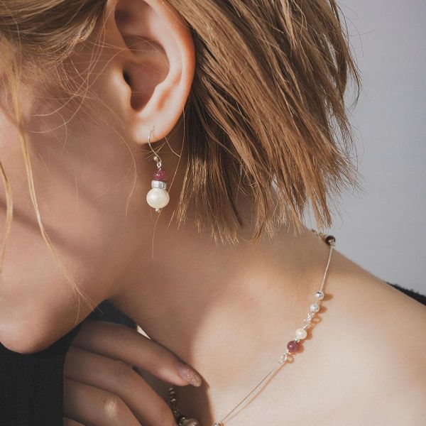 SCARLET - 蝕 * 紅石榴  珍珠 純銀 健康循環 永恆自信 耳環 交換禮物 婚禮小物 情人節禮物 招財水晶 耳環 生日禮物 畢業禮物 礦石 能量水晶