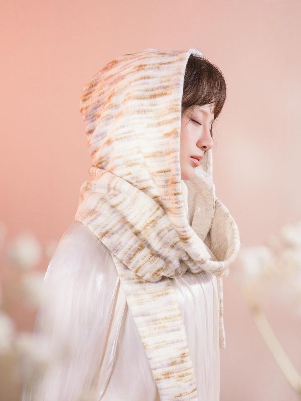 PETAL 系列 - 初綻 * 米色 咖啡色 混織毛料 圍巾 連帽圍巾 保暖物件 圍巾 圍巾帽 圍脖帽子 帽子圍巾 情人節禮物 新年禮盒 毛料圍巾