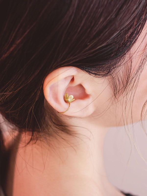 暮光系 - 春日小花藍 * 黃銅 珍珠 花朵 彩色 樹脂 耳骨夾 交換禮物 婚禮小物 情人節禮物 珍珠 珍珠耳環 珍珠耳骨夾 生日禮物 耳窩夾