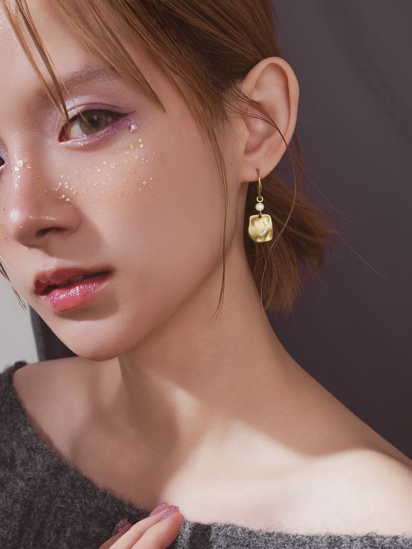 ONCE LITE | 暮光系 - MOON * 新月 鋯石 珍珠 黃銅耳環 交換禮物 婚禮小物 情人節禮物 抗敏耳環 珍珠耳環 生日禮物 畢業禮物 迷你耳環 黃銅耳環