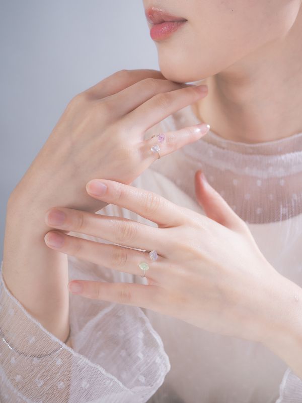 月白系 | 白緲 - 純銀 透明 水晶 礦石 月光石 輕珠寶 戒指 天然石 女友禮物 寶石 水晶 純銀 純銀耳環 耳環 輕珠寶 送禮