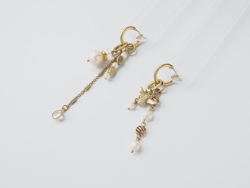 Lapis | Bee Charm * 珍珠 蜜蜂 黃銅 耳環 耳骨夾 交換禮物 天然珍珠 水晶耳環 珍珠耳環 耳夾耳環 聖誕禮物 聖誕耳環 蜜蜂耳環 閨蜜禮物