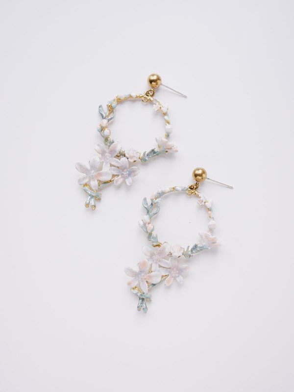 暮光系 - 覆雪 * 冷琺瑯 樹脂 白色 花朵 黃銅 耳環 交換禮物 婚禮小物 情人節禮物 生日禮物 畢業禮物 花 耳環 花耳環 黃銅耳環