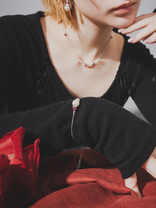 SCARLET - 蝕 * 紅石榴 珍珠 純銀 永恆自信 手鍊 交換禮物 婚禮小物 情人節禮物 招財 水晶手環 生日禮物 畢業禮物 礦石 能量水晶