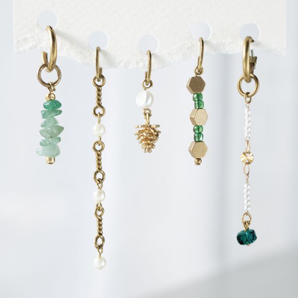 Lapis | Verdant Pine * 綠色 松果 耳環 耳骨夾 交換禮物 天然珍珠 水晶耳環 珍珠耳環 耳夾耳環 聖誕禮物 聖誕耳環 蜜蜂耳環 閨蜜禮物