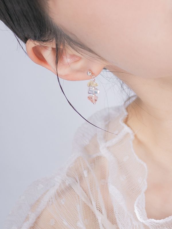 月白系 | 凝露 - 純銀 透明 水晶 礦石 月光石 輕珠寶 耳環 天然石 女友禮物 寶石 水晶 純銀 純銀耳環 耳環 輕珠寶 送禮