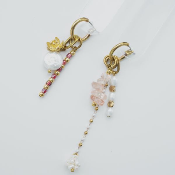 Lapis | Ruby Blooms * 紅色 花 珍珠 耳環 耳骨夾 交換禮物 天然珍珠 水晶耳環 珍珠耳環 耳夾耳環 聖誕禮物 聖誕耳環 花耳環 閨蜜禮物