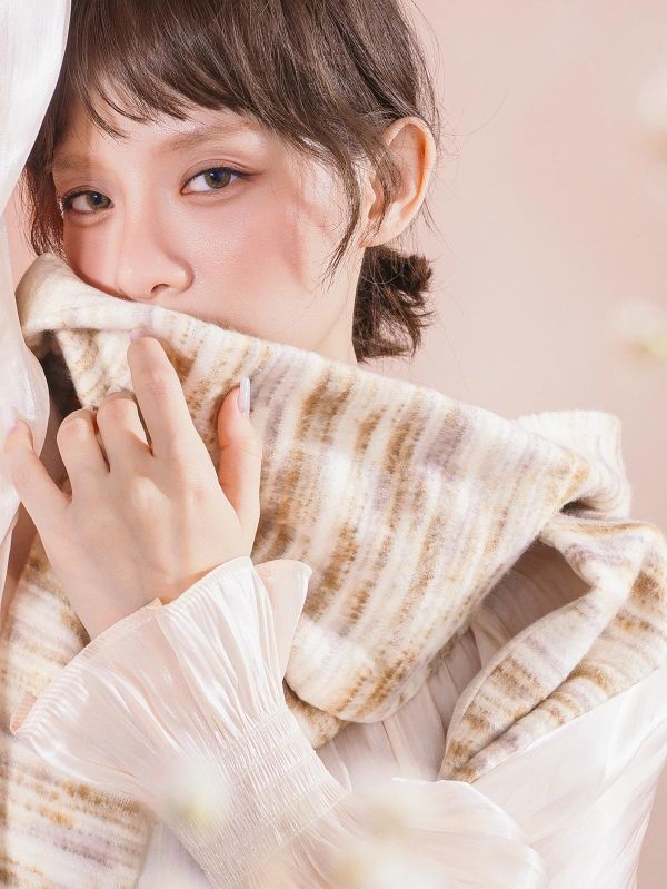 PETAL 系列 - 初綻 * 米色 咖啡色 混織毛料 圍巾 連帽圍巾 保暖物件 圍巾 圍巾帽 圍脖帽子 帽子圍巾 情人節禮物 新年禮盒 毛料圍巾