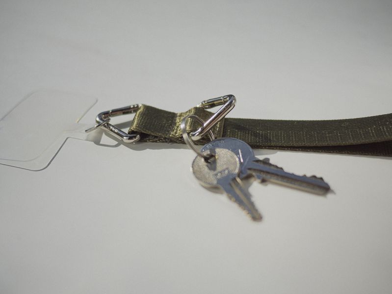 閃光系 | CRUSH - 千歲綠 * 綠色 金屬色 手機手帶 手機腕帶 phone-strap 交換禮物 可拆式背帶 女友禮物 女生禮物 情人節禮物 手機掛繩 手機繩