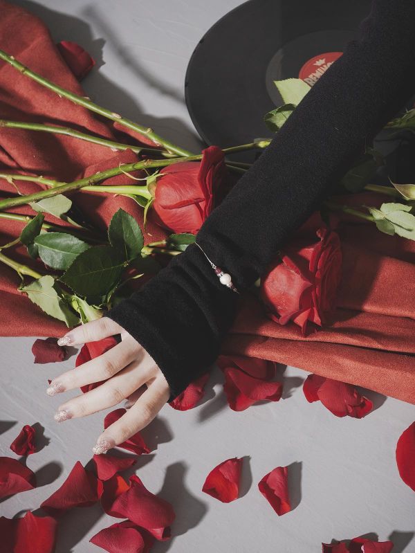 SCARLET - 蝕 * 紅石榴 珍珠 純銀 永恆自信 手鍊 交換禮物 婚禮小物 情人節禮物 招財 水晶手環 生日禮物 畢業禮物 礦石 能量水晶