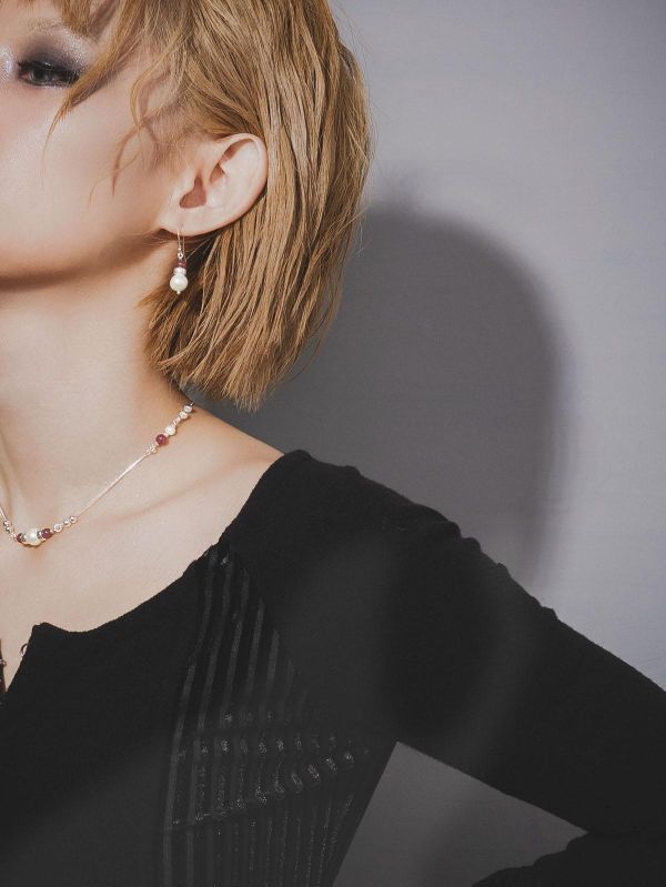 SCARLET - 蝕 * 紅石榴  珍珠 純銀 健康循環 永恆自信 耳環 交換禮物 婚禮小物 情人節禮物 招財水晶 耳環 生日禮物 畢業禮物 礦石 能量水晶