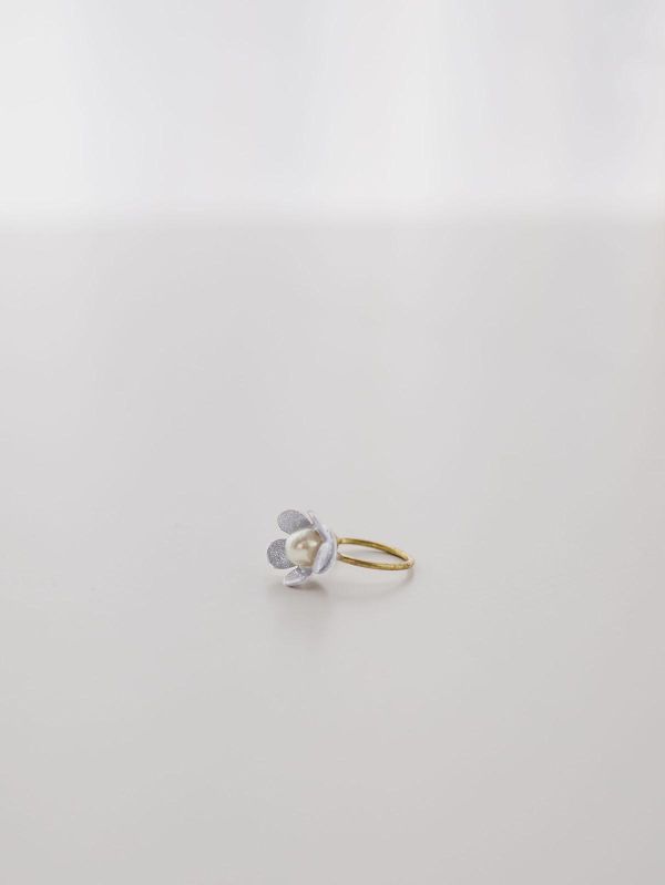 暮光系 - 春日小花紅 * 黃銅 珍珠 花朵 彩色  樹脂 耳骨夾 交換禮物 婚禮小物 情人節禮物 珍珠 珍珠耳環 珍珠耳骨夾 生日禮物 耳窩夾