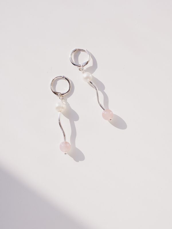 CIRRUS - 粉雪 * 粉水晶 珍珠 桃花人緣 溫柔守護 純銀 耳環 交換禮物 人緣 婚禮小物 情人節禮物 招桃花 水晶耳環 生日禮物 畢業禮物 礦石