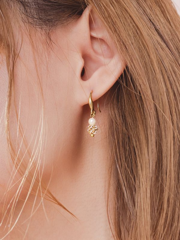 ONCE LITE | 暮光系 - WHITE * 白色 珍珠 黃銅耳環 交換禮物 婚禮小物 情人節禮物 抗敏耳環 珍珠耳環 生日禮物 畢業禮物 迷你耳環 黃銅耳環