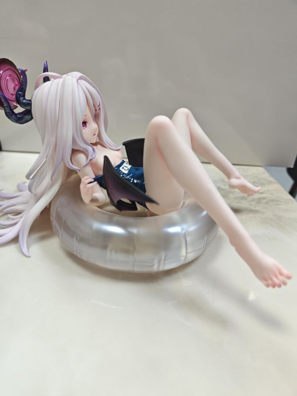 【R18-海外代購】ZTR 泳圈日奈（空崎日奈） 蔚藍檔案 