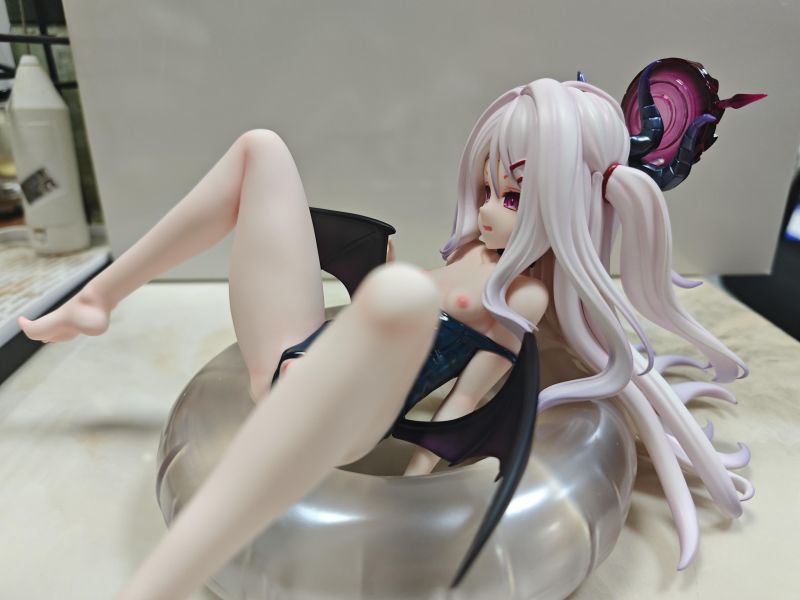 【R18-海外代購】ZTR 泳圈日奈（空崎日奈） 蔚藍檔案 