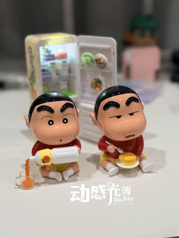 【海外代購】動感光波 sofubi 第15彈 倒果汁小新&16彈食蛋糕小新 