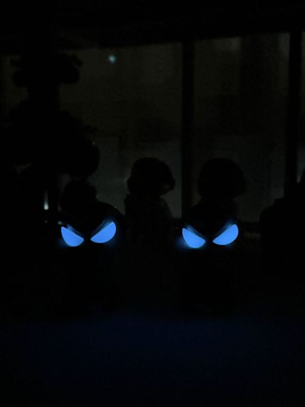 【海外代購】動感光波 暴怒小新（眼睛可發光） 異色 