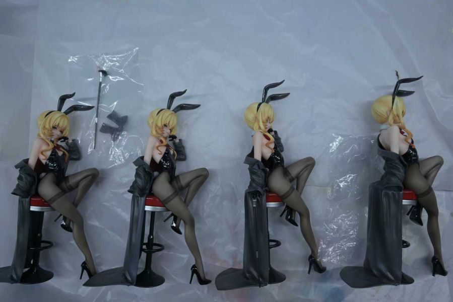 【海外代購】gk猩球 微笑教授 兔女郎 