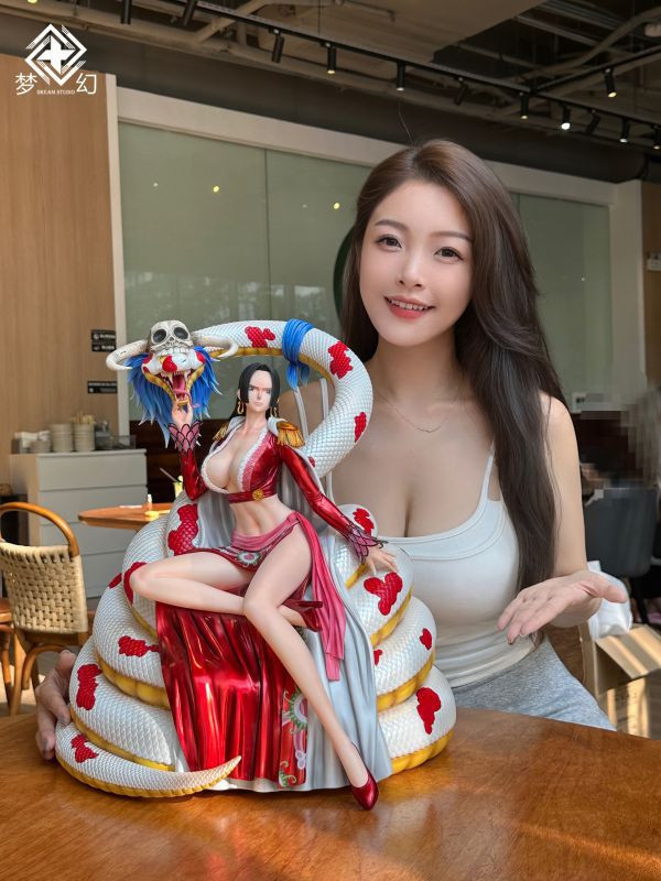 【台灣現貨】夢幻 坐姿女帝 1/6比例 