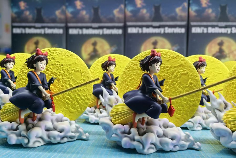 【海外代購】物語 宮崎駿桌面系列04 最自在的飛翔 魔女宅急便 