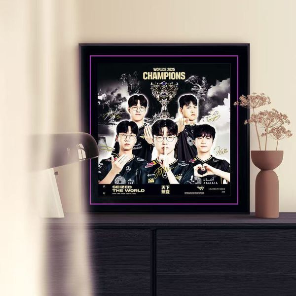【海外代購】千鳥社 《T1戰隊—第六冠》2025英雄聯盟全球總決賽skt冠軍T1戰隊LCK史無前例faker大魔王三連冠成員簽名畫 