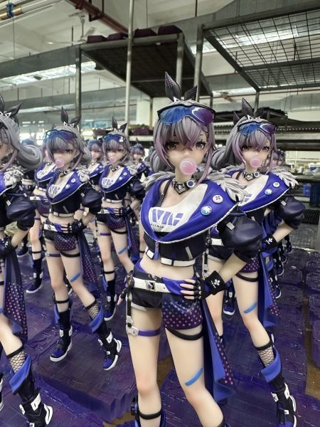 【海外代購】the Queen 崩壞銀狼 