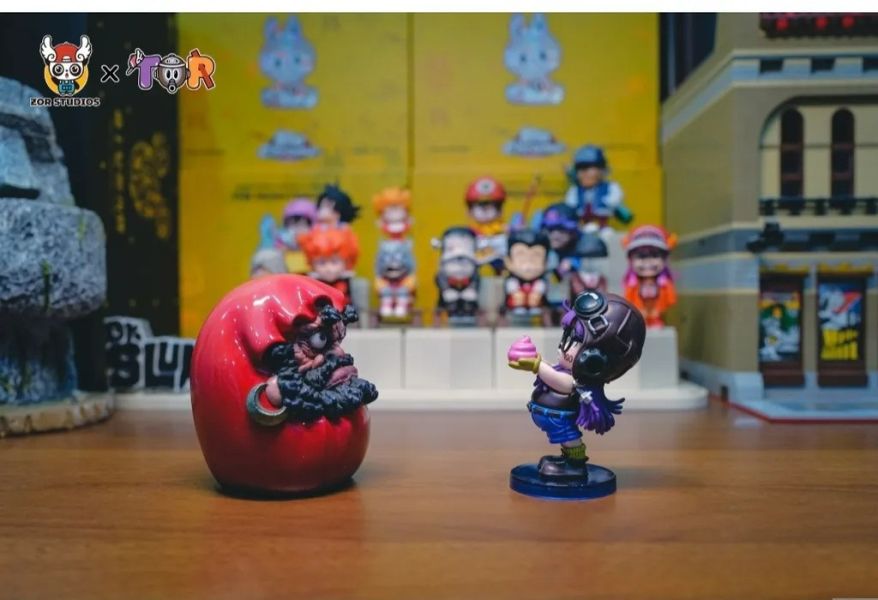 【海外代購】ZOR TOR WCF阿拉蕾系列002 捧著便便阿拉蕾 