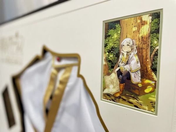 【海外代購】千鳥社 芙莉蓮魔法袍 Frieren 衣服收藏 裱框畫 