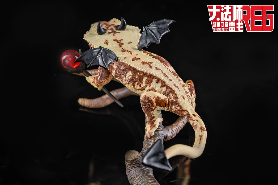 【海外代購】FIGURERICH 模撈撈 睫角守宮 白日夢系列 第三彈 REG雷戈的法師夢 