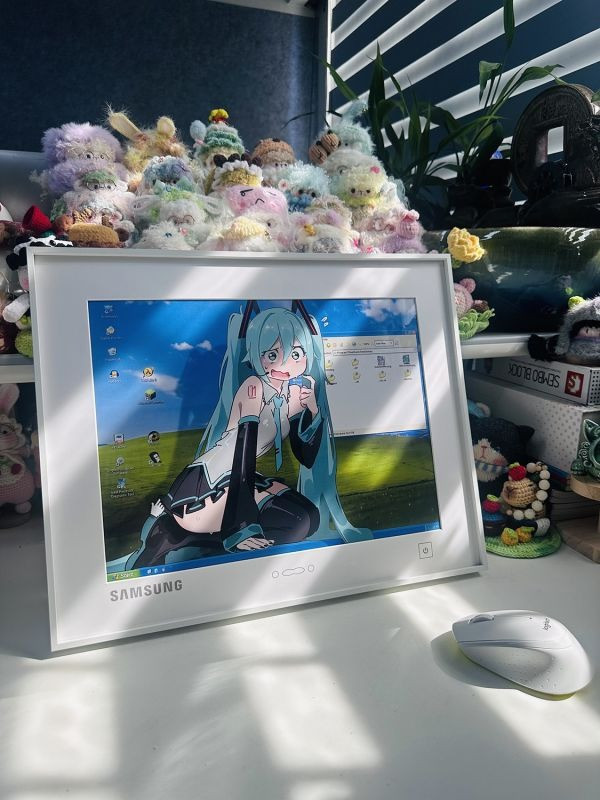 【海外代購】千鳥社 《初音顯示器》初音未來公主殿下復古桌寵擺臺裝飾畫 