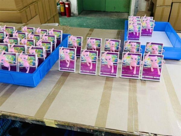 【海外代購】GEISHA 瑰夏社 寶可夢卡牌第七彈 夢幻連動（卡牌背後有支架可擺立） 