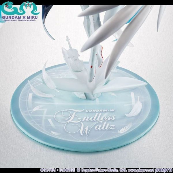 【預定】MegaHouse 初音未來·飛翼高達零式EW形態 