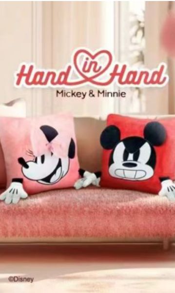 【海外代購】迪士尼 SUNDAY HOME 手拉手系列抱枕 