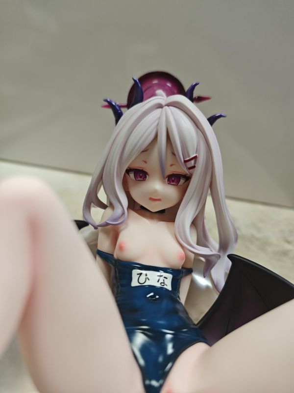 【R18-海外代購】ZTR 泳圈日奈（空崎日奈） 蔚藍檔案 