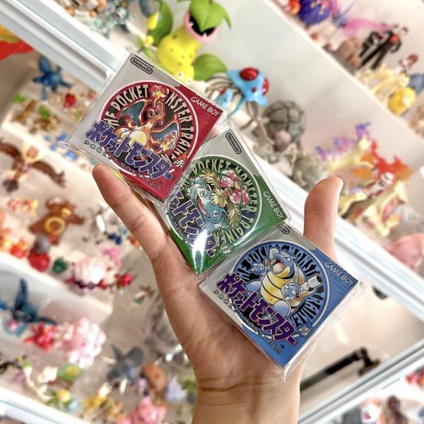 【預定】口袋時光愛好者工坊 Pokemon Time Sa1tan PTS 日版GBA卡帶壓克力磚冰箱貼（紅/藍/綠/黃/金/銀） 