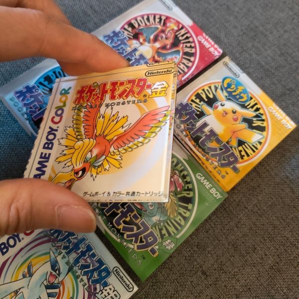 【預定】口袋時光愛好者工坊 Pokemon Time Sa1tan PTS 日版GBA卡帶壓克力磚冰箱貼（紅/藍/綠/黃/金/銀） 