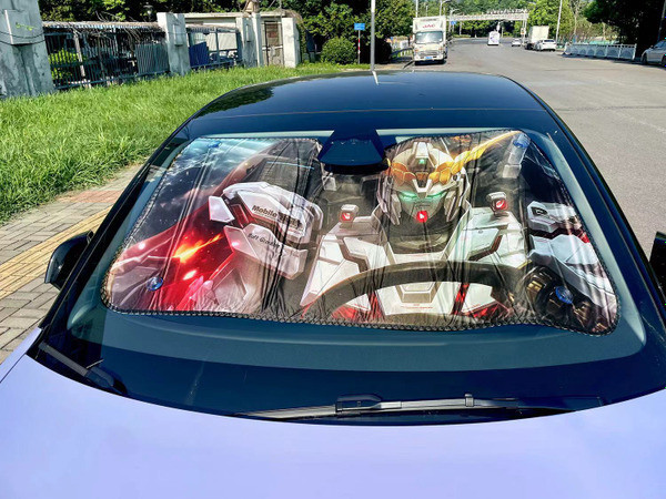 【海外代購】千鳥社 獨角獸鋼彈 強襲自由鋼彈 機動戰士高達鋼彈汽車前擋遮陽板 (雙款式) 