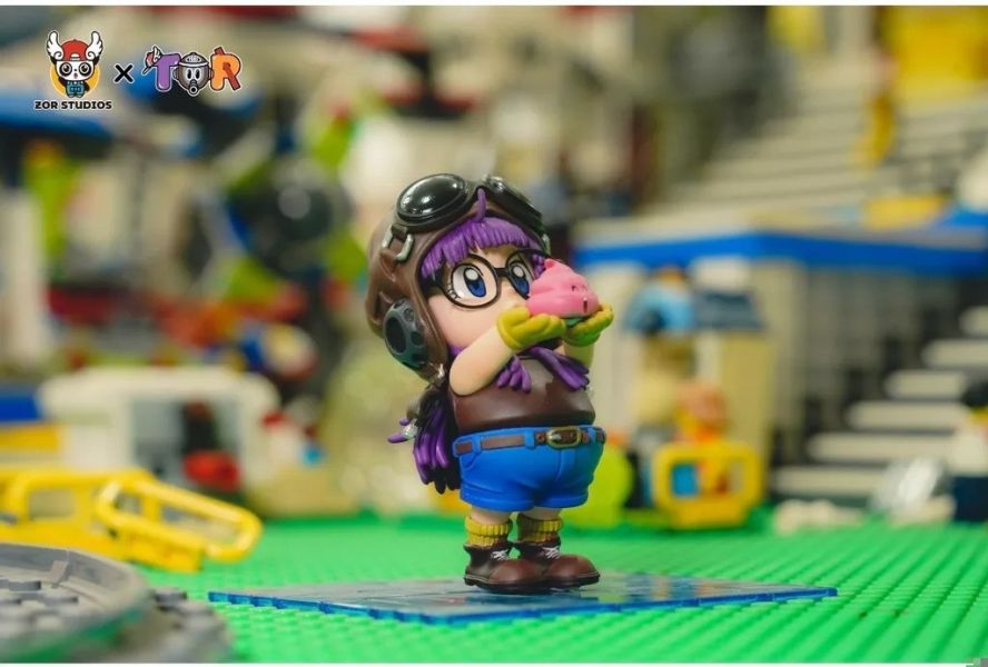 【海外代購】ZOR TOR WCF阿拉蕾系列002 捧著便便阿拉蕾 