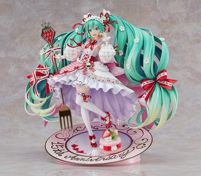 【預定】Good Smile Company GSC 初音未來 草莓 15th Anniversary Ver. 