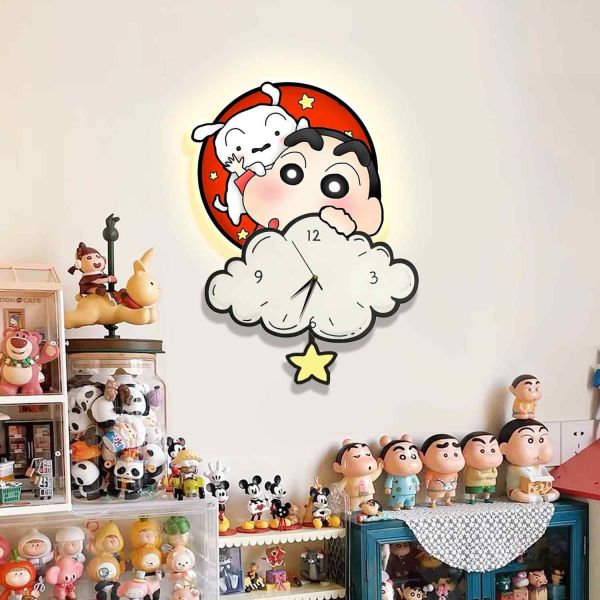 【海外代購】阿喵畫社 雲朵泡芙蠟筆小新 鐘錶帶鐘擺異形發光靜音時鐘 