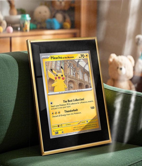 【海外代購】千鳥社 《皮卡丘×倫敦自然史博物館》寶可夢皮卡丘倫敦自然史博物館聯名30週年午睡毯地毯裝飾畫 