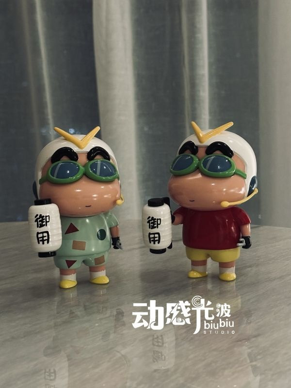 【海外代購】動感光波 戰鬥小新 sofubi 