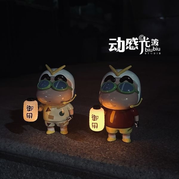 【海外代購】動感光波 戰鬥小新 sofubi 