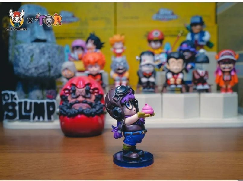 【海外代購】ZOR TOR WCF阿拉蕾系列002 捧著便便阿拉蕾 