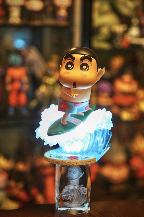 【海外代購】【26CM】Roshan studio 衝浪 小新 