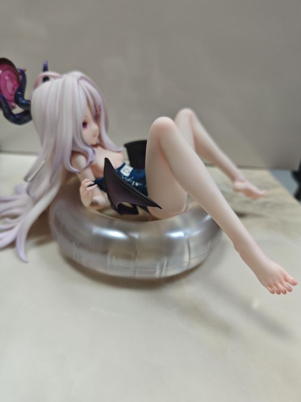 【R18-海外代購】ZTR 泳圈日奈（空崎日奈） 蔚藍檔案 